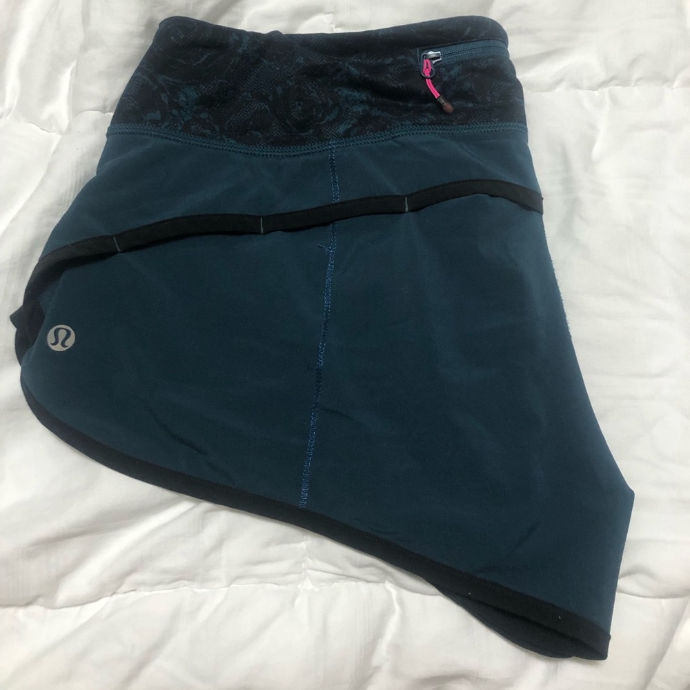 Size 8 teal lululemon  Speedshort